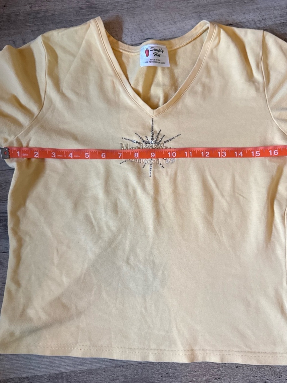 Simply Hot Yellow V-Neck Tee with Rhinestone Sunburst size M